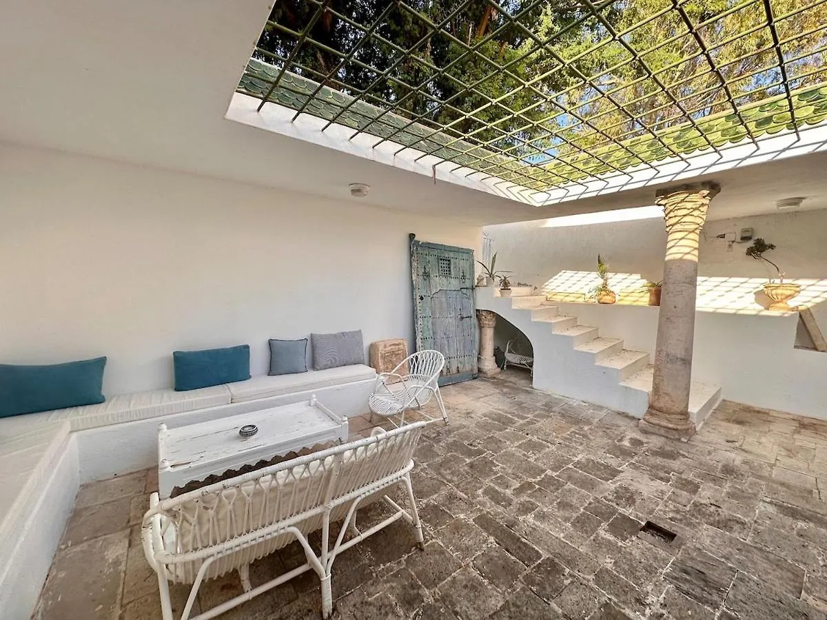 L'Atelier Hedi Turki, Breakfast & Pool Sidi Bou Said Apartment Tunis 0*,  Tunisia