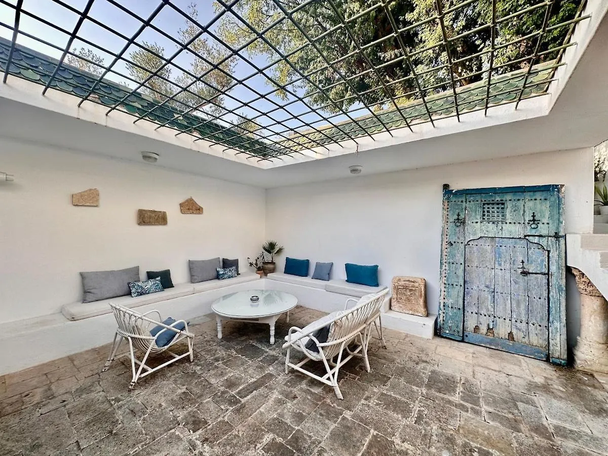 L'Atelier Hedi Turki, Breakfast & Pool Sidi Bou Said Apartment Tunis