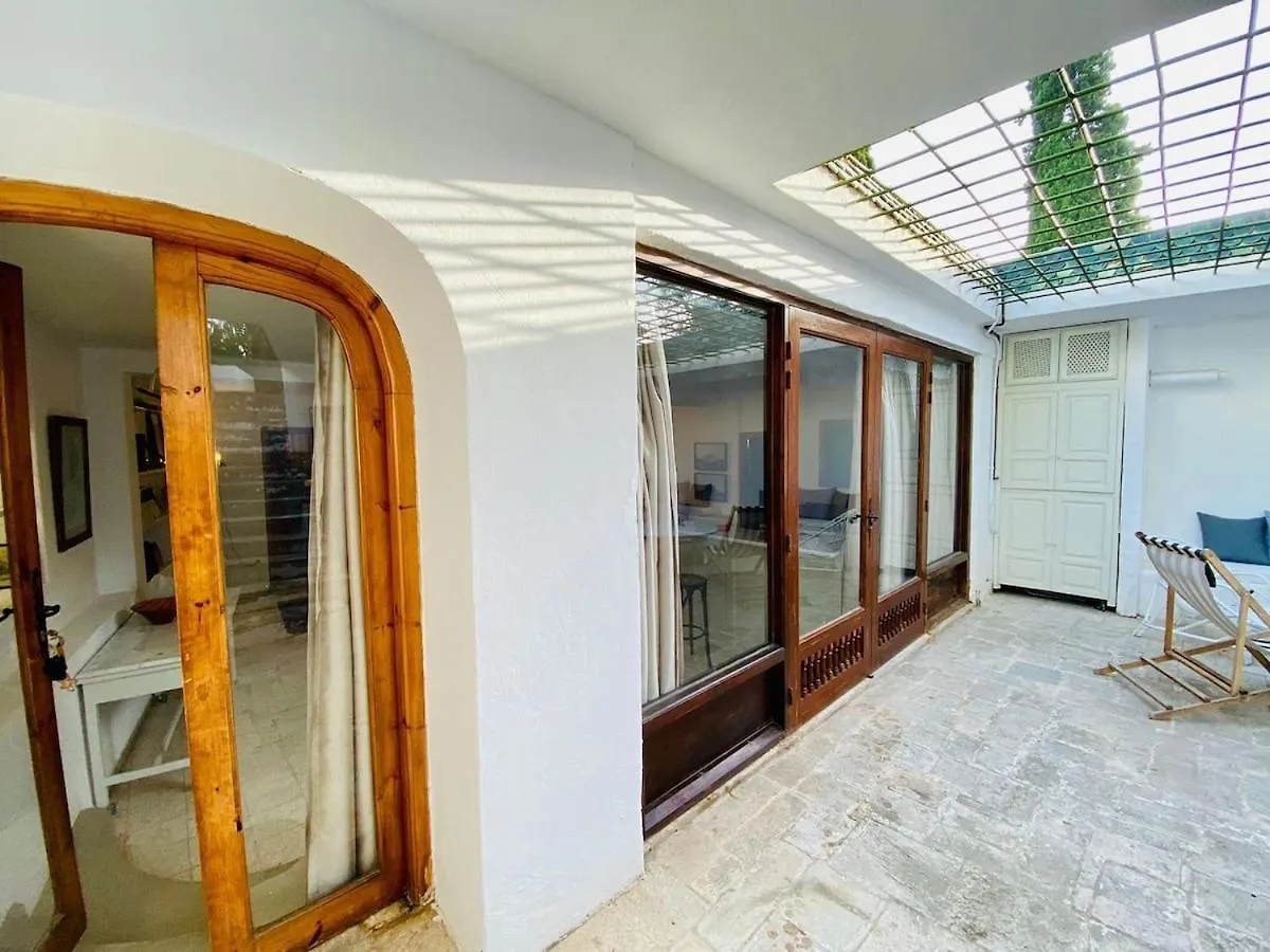 L'Atelier Hedi Turki, Breakfast & Pool Sidi Bou Said Apartment Tunis Tunisia