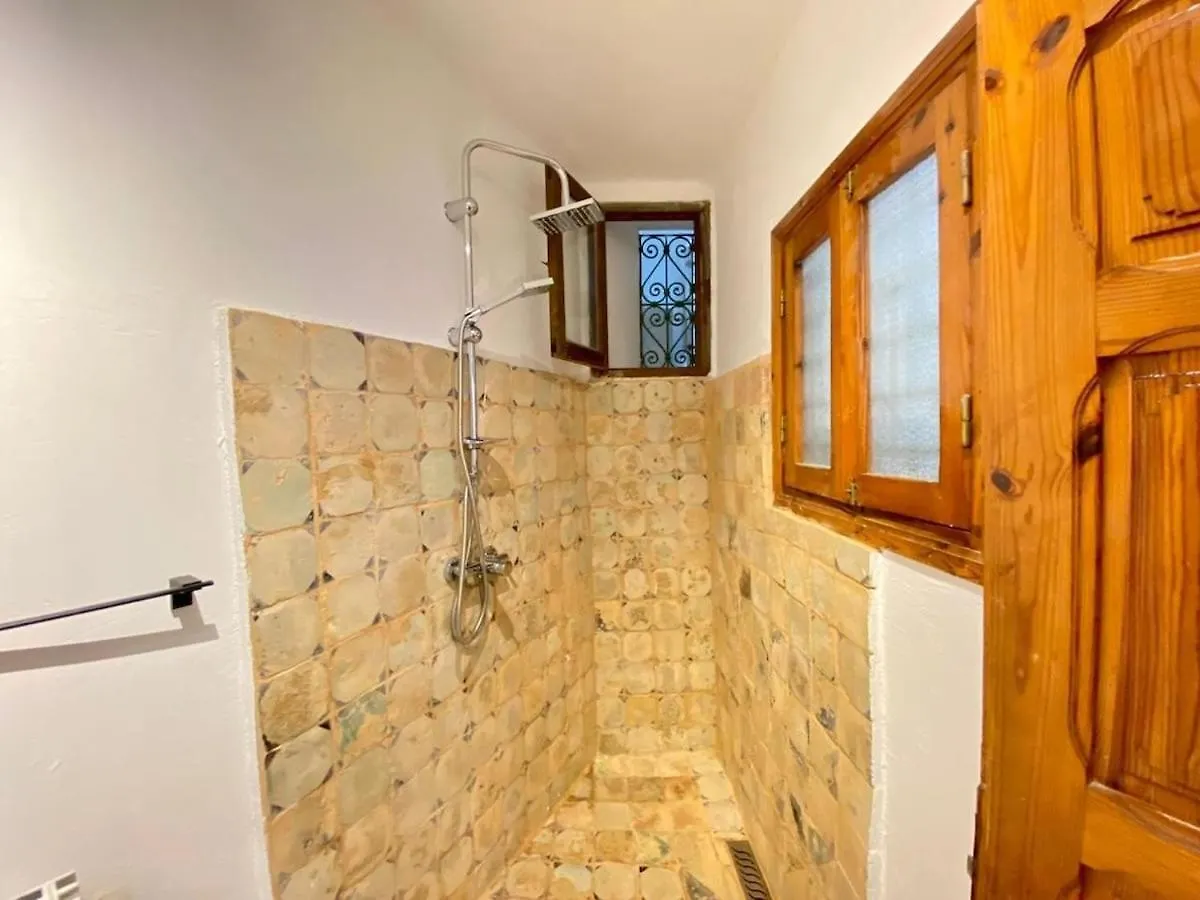 L'Atelier Hedi Turki, Breakfast & Pool Sidi Bou Said Apartment Tunis
