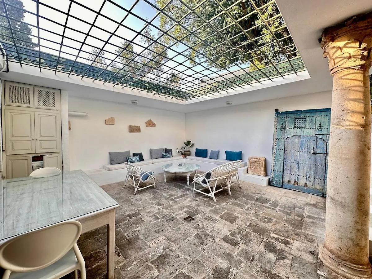 L'Atelier Hedi Turki, Breakfast & Pool Sidi Bou Said Apartment Tunis