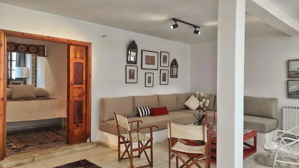 L'Atelier Hedi Turki, Breakfast & Pool Sidi Bou Said Apartment Tunis