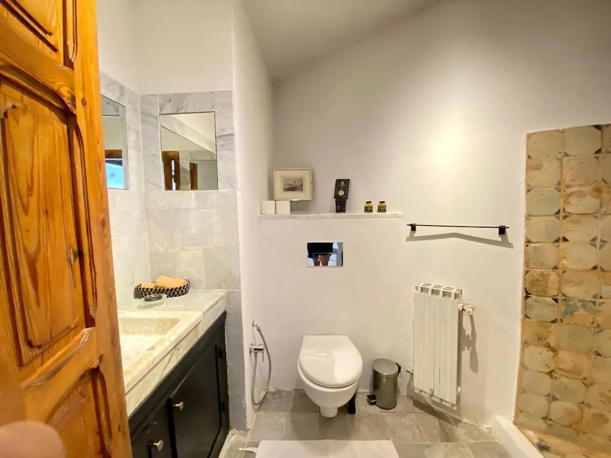 L'Atelier Hedi Turki, Breakfast & Pool Sidi Bou Said Apartment Tunis 0*,  Tunisia